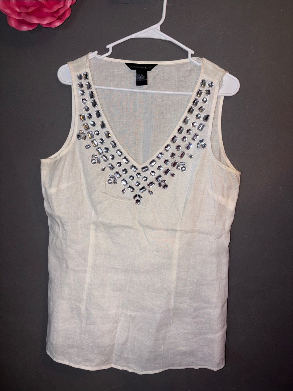 Banana Republic Cream Linen V‑Neck Embellished Tank
